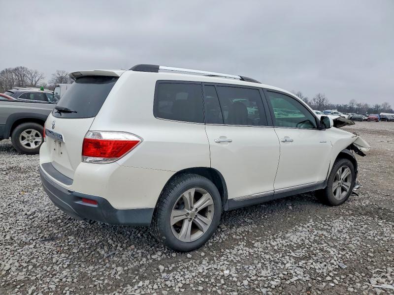 Photo 3 from auction – 2013 TOYOTA HIGHLANDER with VIN 5TDYK3EH4DS106886