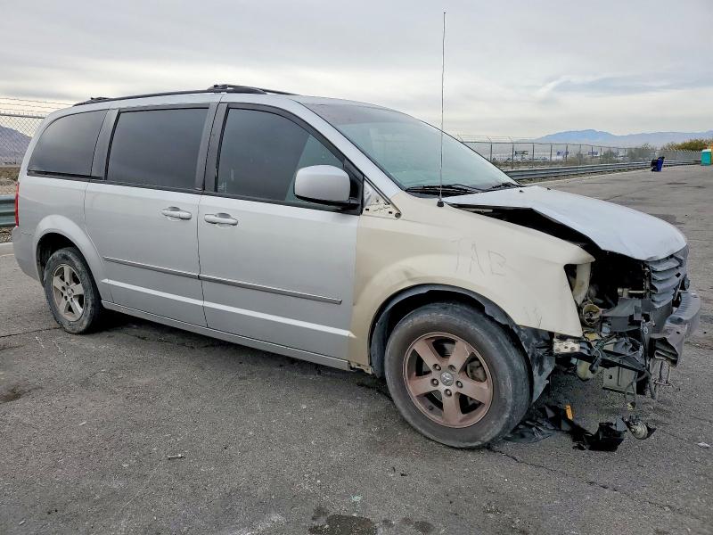 Photo 4 from auction – 2010 DODGE GRAND CARA with VIN 2D4RN5D12AR409121