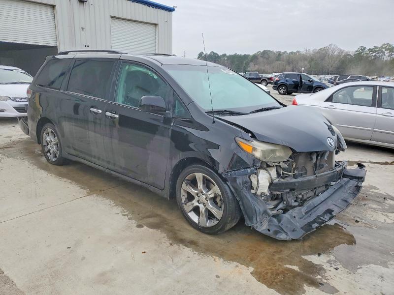 Photo 4 from auction – 2013 TOYOTA SIENNA with VIN 5TDXK3DCXDS296405
