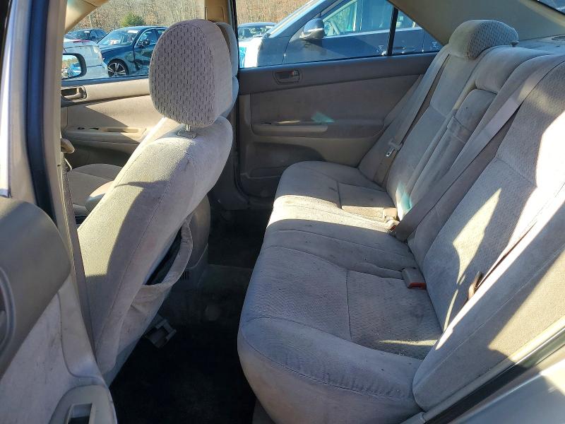 Photo 10 from auction – 2004 TOYOTA CAMRY with VIN 4T1BE32K84U301412