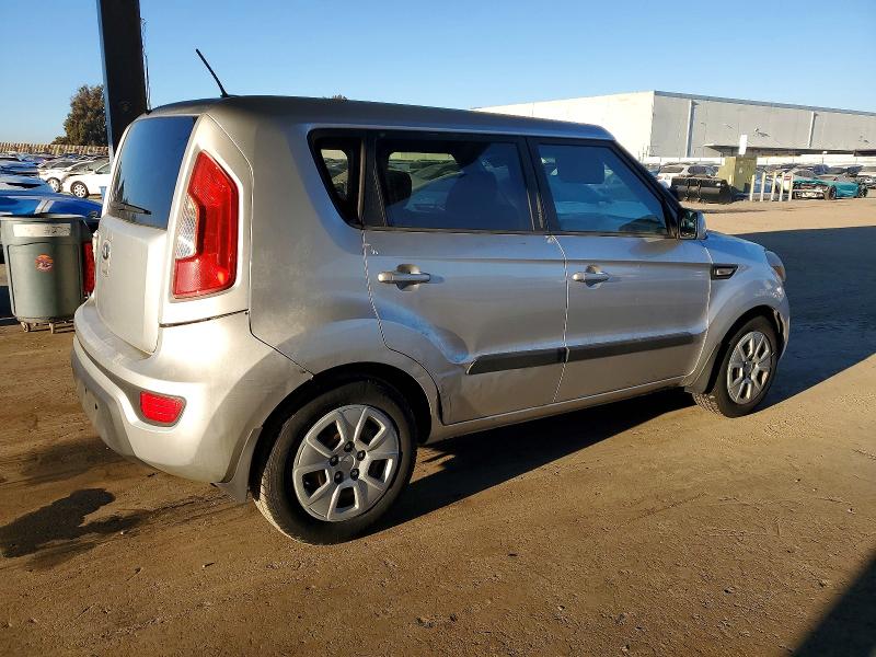 Photo 3 from auction – 2013 KIA SOUL with VIN KNDJT2A56D7539396