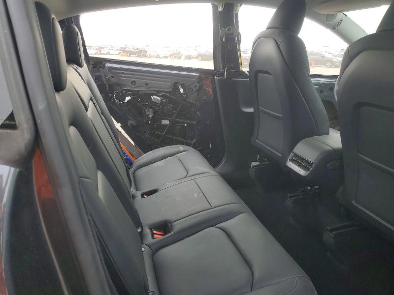 Zdjęcie 11 z aukcji – 2025 TESLA MODEL Y z VIN 7SAYGDED8SF262079
