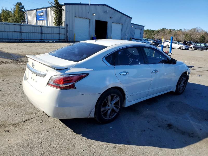 Photo 3 from auction – 2015 NISSAN ALTIMA 2.5 with VIN 1N4AL3AP1FC104762