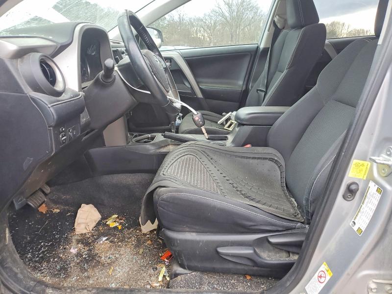Photo 7 from auction – 2018 TOYOTA RAV4 with VIN 2T3WFREV3JW483241