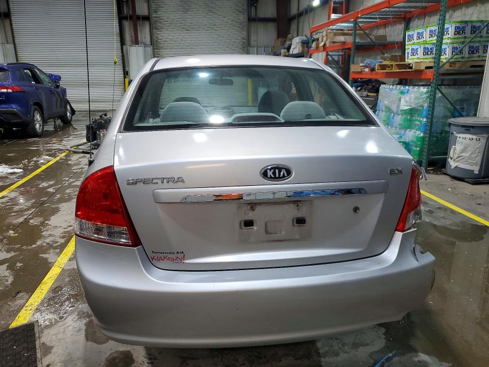 Photo 6 from auction – 2009 KIA SPECTRA EX with VIN KNAFE222X95639764
