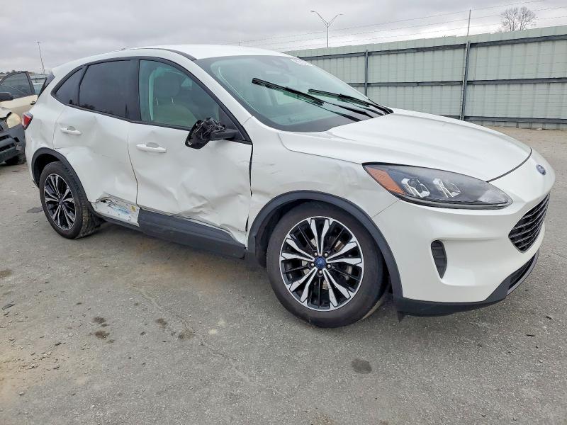 Photo 4 from auction – 2022 FORD ESCAPE SE with VIN 1FMCU0G67NUB21485