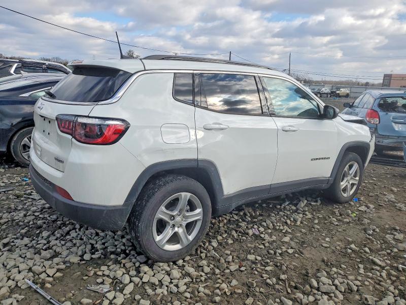 Photo 3 from auction – 2023 JEEP COMPASS LA with VIN 3C4NJDBN6PT536094