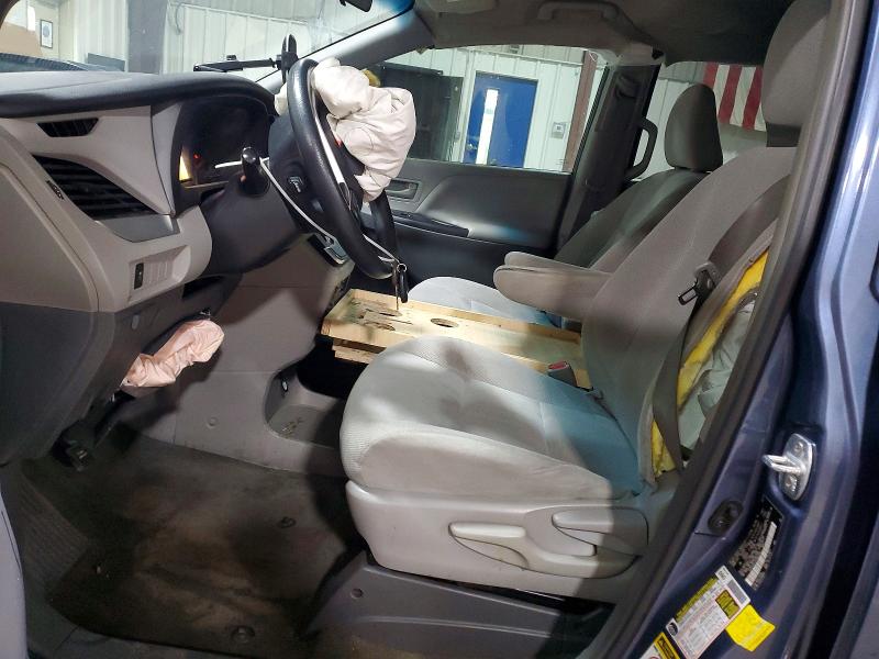 Photo 7 from auction – 2017 TOYOTA SIENNA with VIN 5TDZZ3DC1HS855382