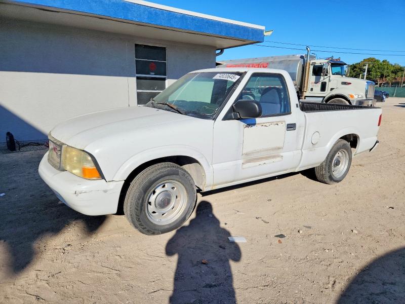 GMC SONOMA 2003 with VIN 1GTCS14H338261030 - Photo from auction