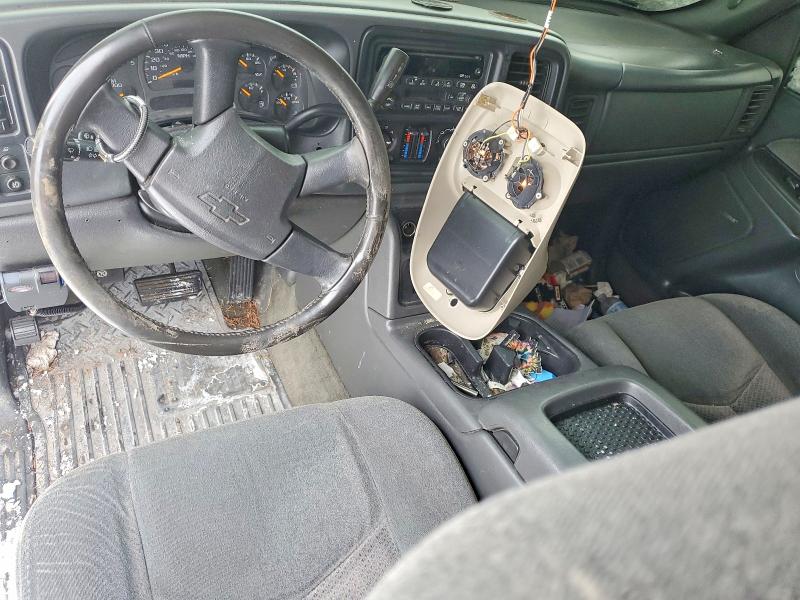 Photo 8 from auction – 2003 CHEVROLET SILVERADO with VIN 1GCHK29103E105682