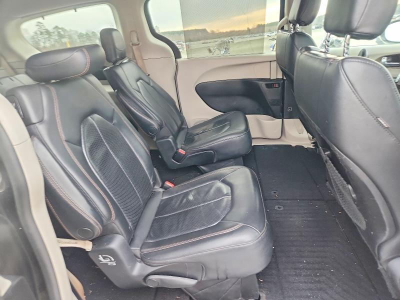 Photo 11 from auction – 2019 CHRYSLER PACIFICA T with VIN 2C4RC1BG0KR652298
