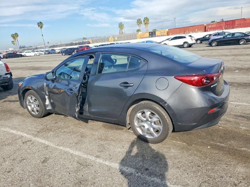 Photo 2 from auction – 2017 MAZDA 3 with VIN JM1BN1U73H1102728