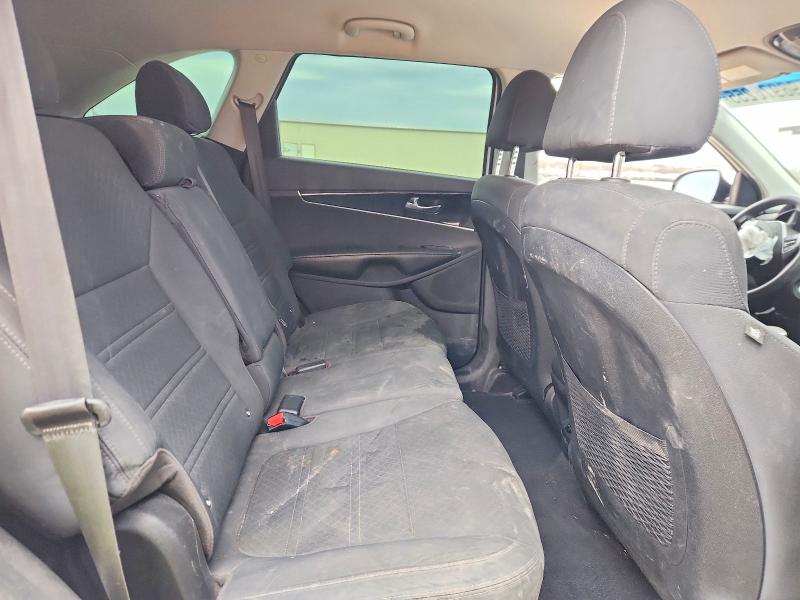 Photo 11 from auction – 2019 KIA SORENTO L with VIN 5XYPG4A38KG543166