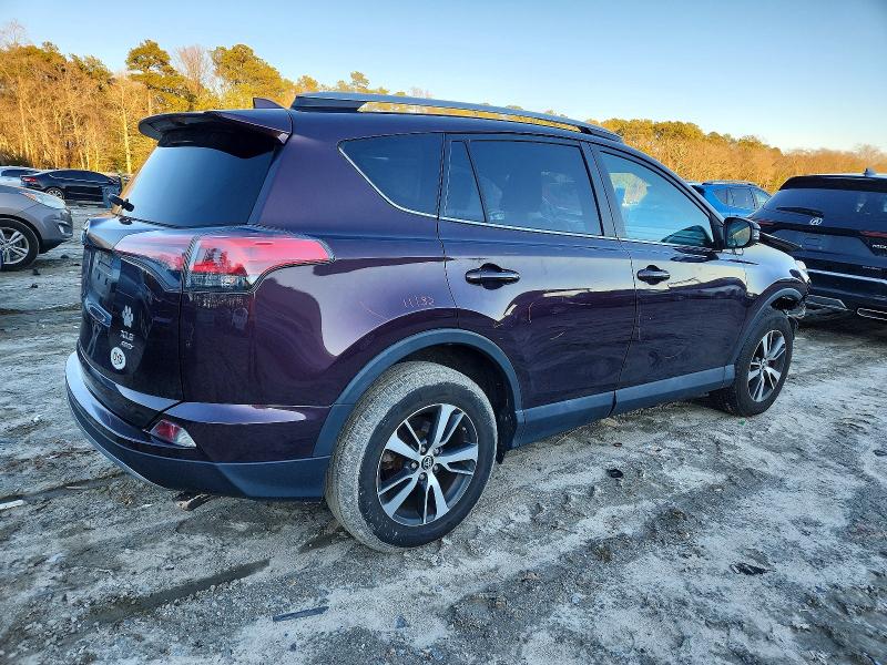 Фото 3 с аукциона – 2018 TOYOTA RAV4 ADVEN с VIN 2T3RFREV3JW826997