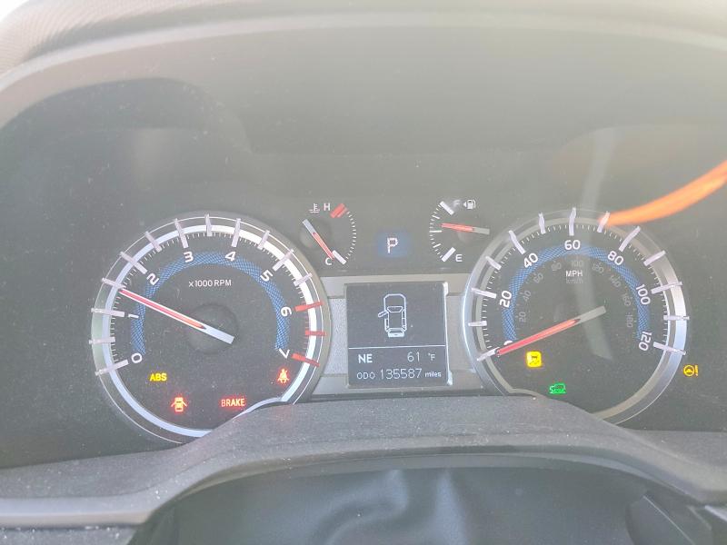 Photo 9 from auction – 2018 TOYOTA 4RUNNER SR with VIN JTEBU5JR3J5488691