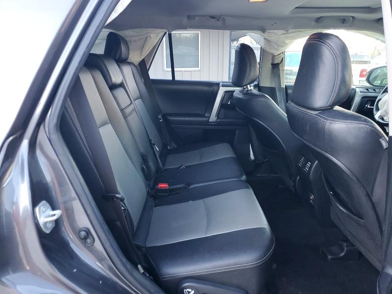 Photo 11 from auction – 2017 TOYOTA 4RUNNER SR with VIN JTEBU5JR9H5431504
