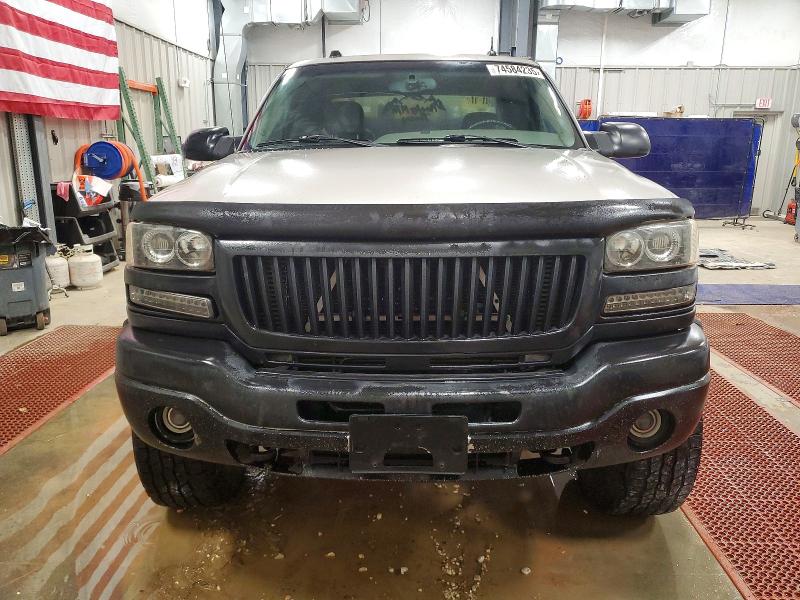 Photo 5 from auction – 2004 GMC SIERRA K25 with VIN 1GTHK29234E336618