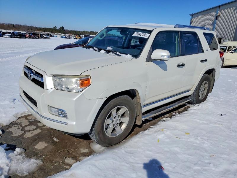 Zdjęcie 1 z aukcji – 2013 TOYOTA 4RUNNER SR z VIN JTEBU5JR4D5119245