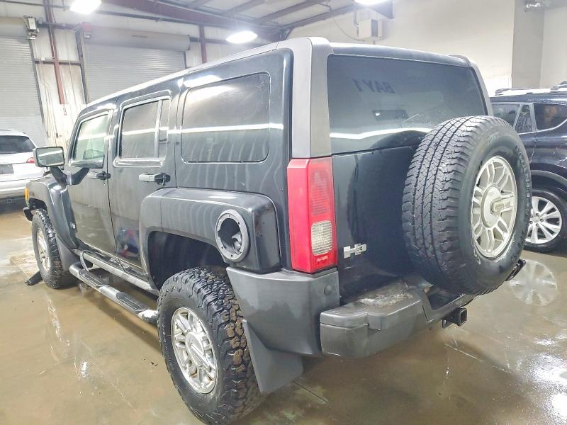 Photo 2 from auction – 2006 HUMMER H3 with VIN 5GTDN136468285538