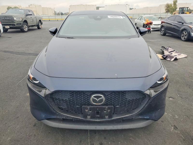 Photo 5 from auction – 2021 MAZDA 3 with VIN JM1BPAJL9M1338984
