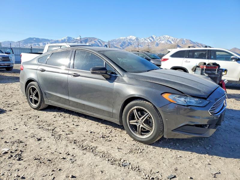 Photo 4 from auction – 2017 FORD FUSION with VIN 3FA6P0H77HR281058