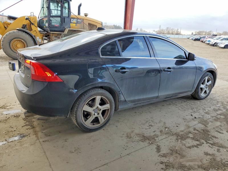 Photo 3 from auction – 2012 VOLVO S60 with VIN YV1622FS8C2130703