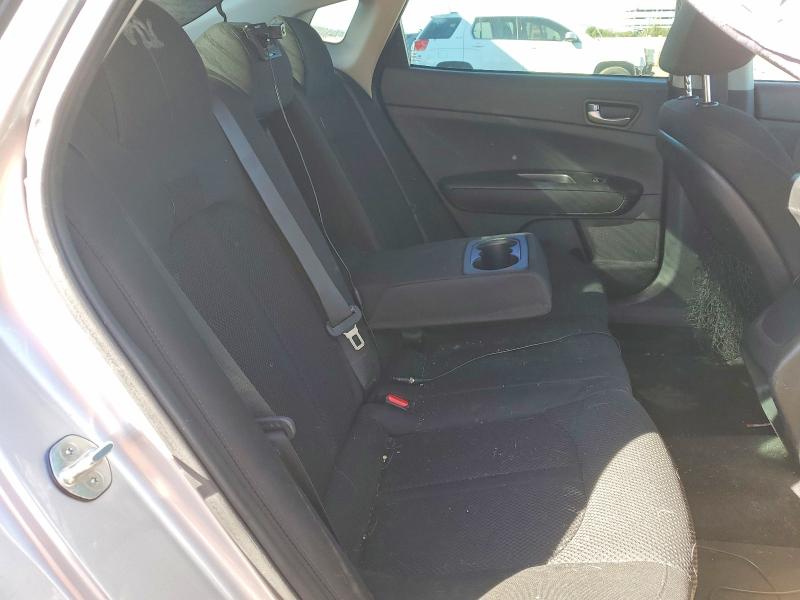 Photo 10 from auction – 2019 KIA OPTIMA with VIN 5XXGT4L35KG326011