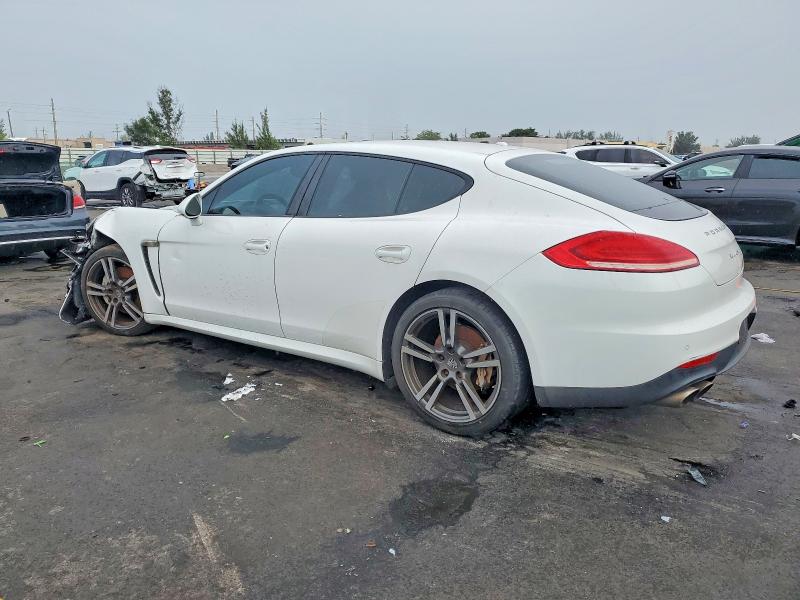 Photo 2 from auction – 2014 PORSCHE PANAMERA with VIN WP0AB2A74EL055532