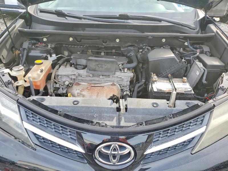 Photo 11 from auction – 2014 TOYOTA RAV4 XLE with VIN 2T3RFREV7EW160264