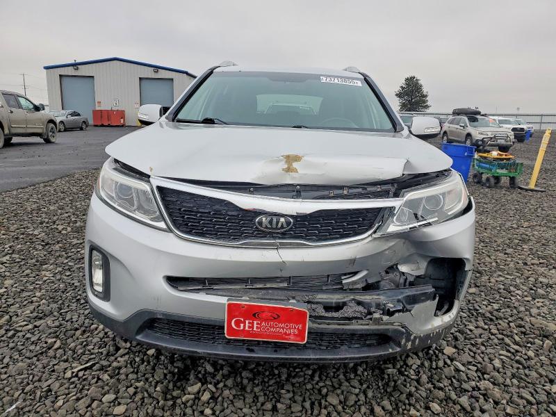 Photo 5 from auction – 2015 KIA SORENTO LX with VIN 5XYKTCA67FG634154
