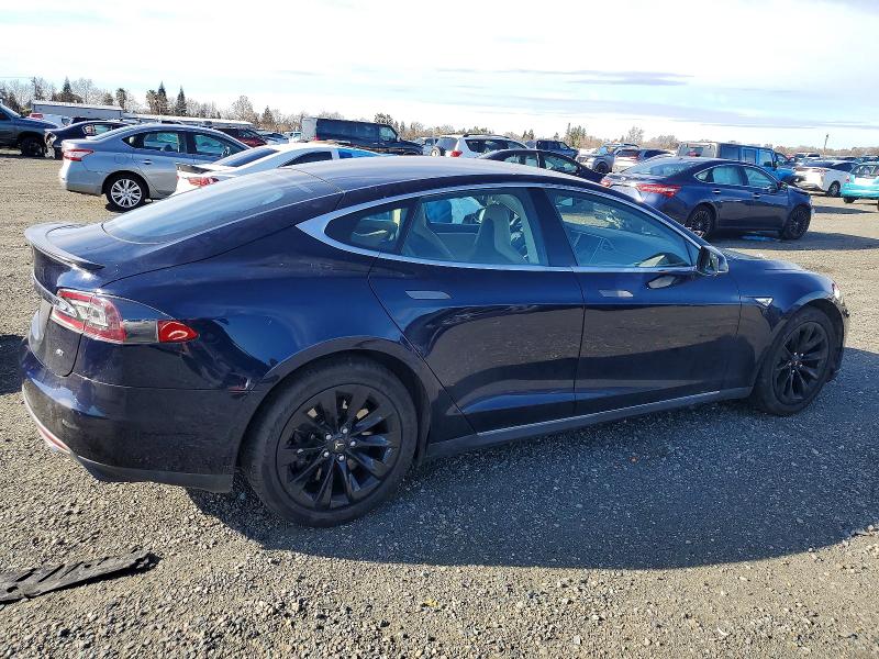 Photo 3 from auction – 2014 TESLA MODEL S with VIN 5YJSA1S10EFP53683