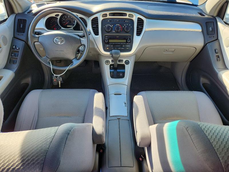 Photo 8 from auction – 2005 TOYOTA HIGHLANDER with VIN JTEHD21A550037879