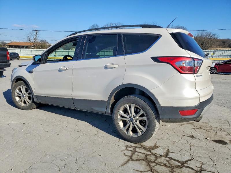صورة رقم 2 من المزاد - 2017 FORD ESCAPE مع VIN 1FMCU0GD4HUE92977