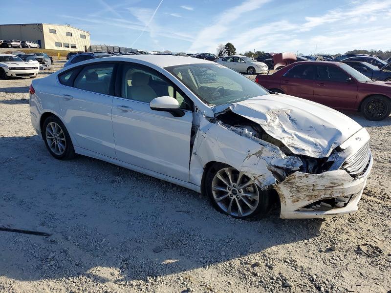 Photo 4 from auction – 2017 FORD FUSION with VIN 3FA6P0H71HR402179