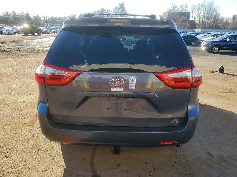 Photo 6 from auction – 2017 TOYOTA SIENNA LE with VIN 5TDJZ3DC9HS167871