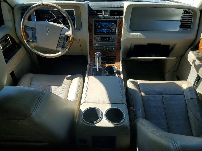 Фото 8 с аукциона – 2012 LINCOLN NAVIGATOR с VIN 5LMJJ3H54CEL03852