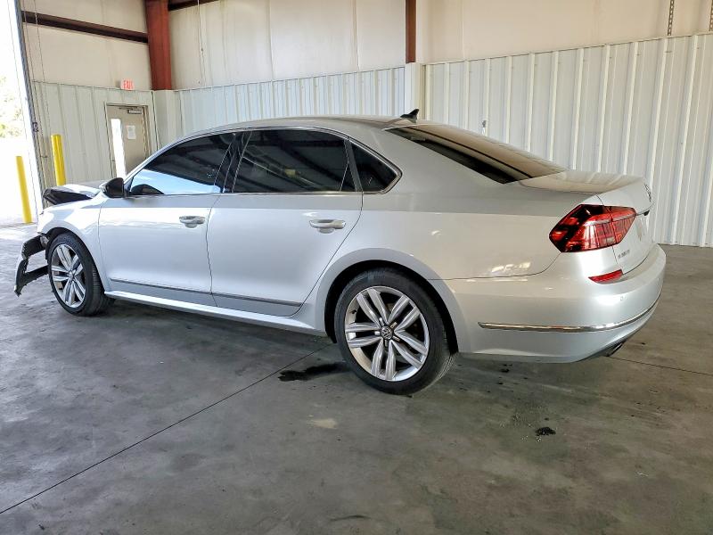 Photo 2 from auction – 2017 VOLKSWAGEN PASSAT SE with VIN 1VWGT7A3XHC063136