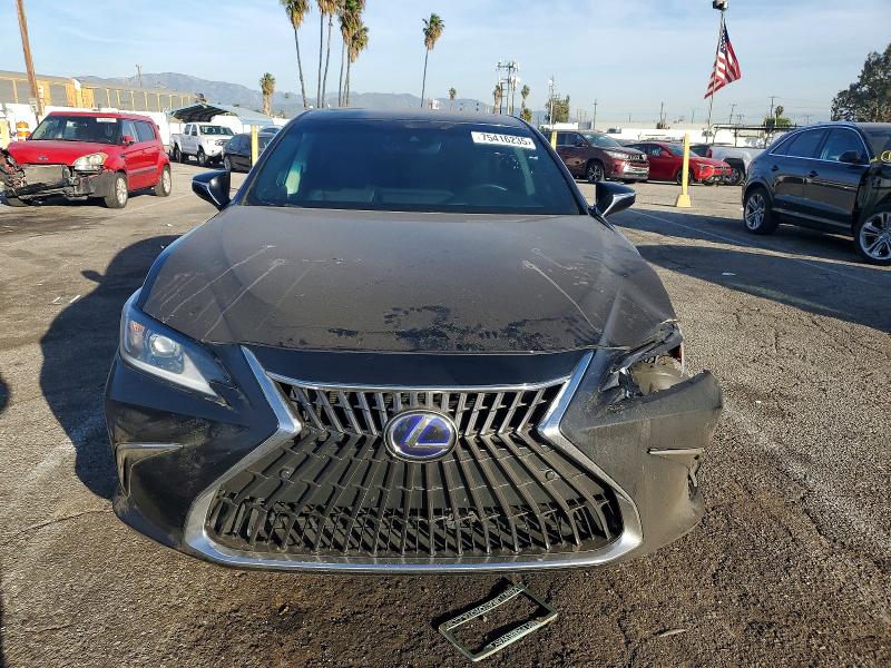 Photo 5 from auction – 2022 LEXUS ES 300H BA with VIN 58ADA1C17NU021411