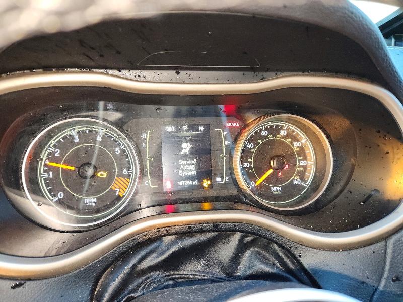 Photo 9 from auction – 2015 JEEP CHEROKEE with VIN 1C4PJLCB8FW737348