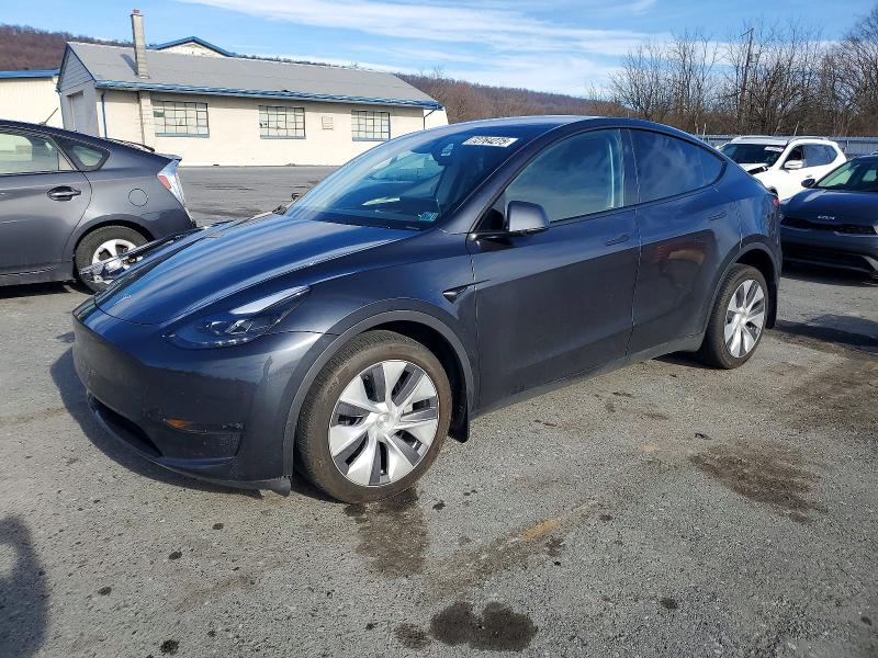 TESLA MODEL Y 2024 مع رقم تعريف المركبة 7SAYGDEE0RA235765 - صورة من المزاد