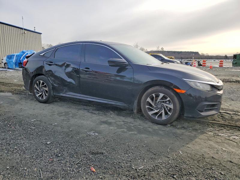 Photo 4 from auction – 2017 HONDA CIVIC with VIN 2HGFC2F72HH503118