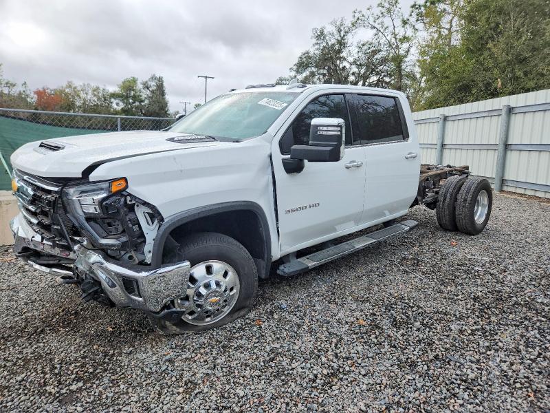 Photo 1 from auction – 2024 CHEVROLET SILVERADO with VIN 1GC4YUEY9RF413562