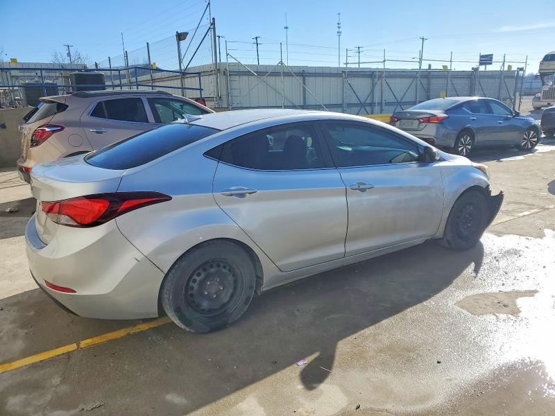 Photo 3 from auction – 2016 HYUNDAI ELANTRA with VIN 5NPDH4AE1GH786738