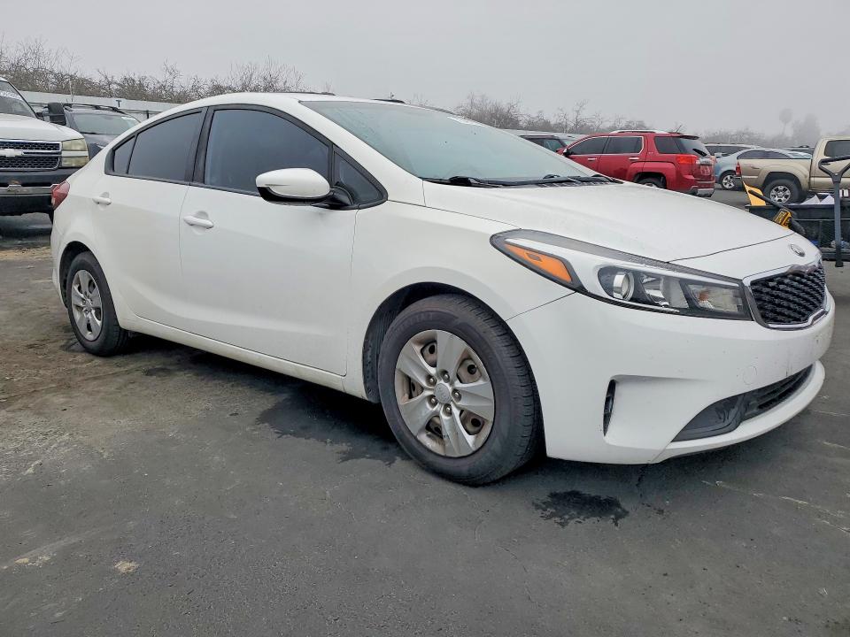 Photo 4 from auction – 2018 KIA FORTE LX with VIN 3KPFK4A72JE166861