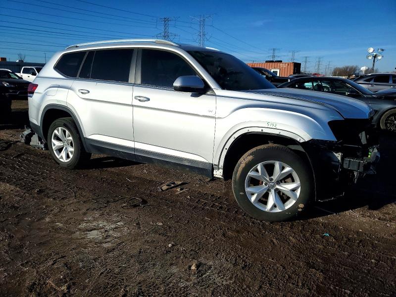 Photo 4 from auction – 2019 VOLKSWAGEN ATLAS SE with VIN 1V2LR2CA1KC562783