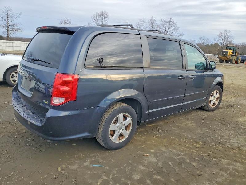 Photo 3 from auction – 2013 DODGE GRAND CARAVAN with VIN 2C4RDGCG4DR592057