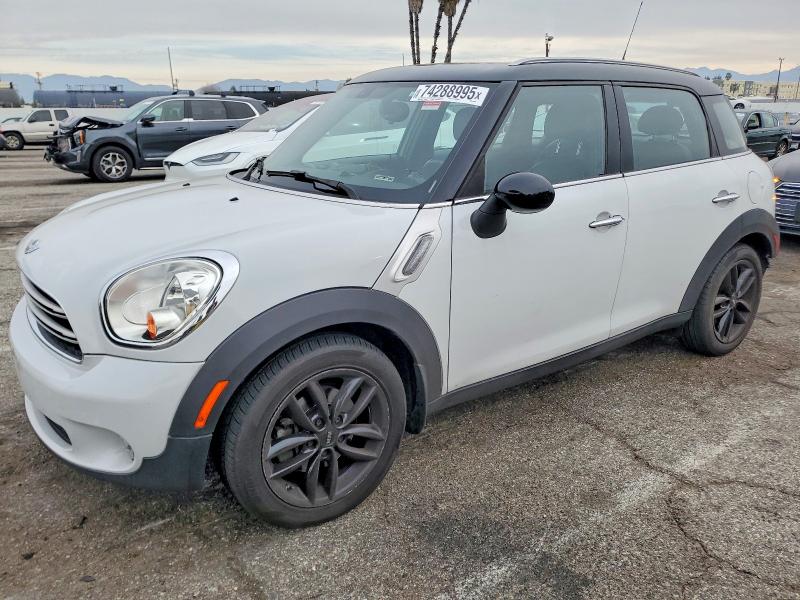 MINI COOPER COU 2016 with VIN WMWZB3C54GWR46780 - Photo from auction