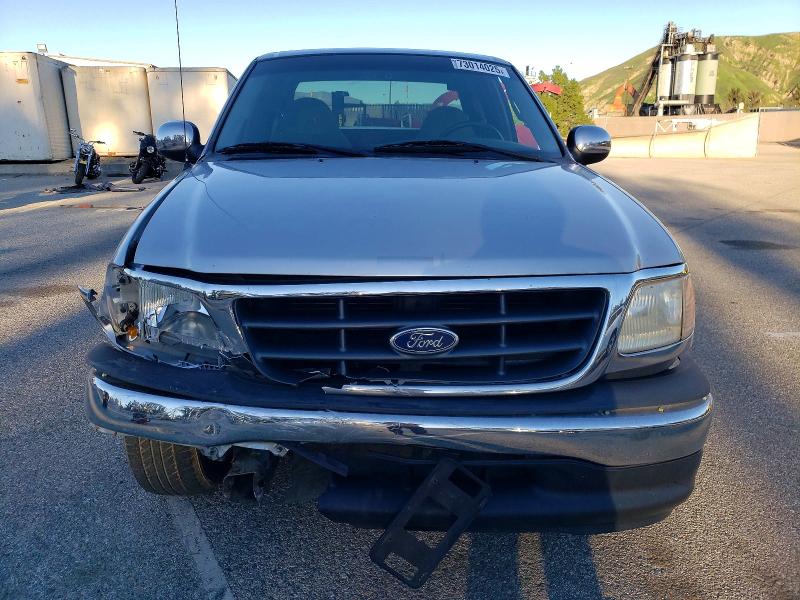 Photo 5 from auction – 2000 FORD F150 with VIN 2FTRX07W9YCA03741
