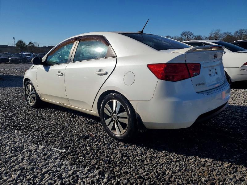 Photo 2 from auction – 2013 KIA FORTE with VIN KNAFU4A28D5670679