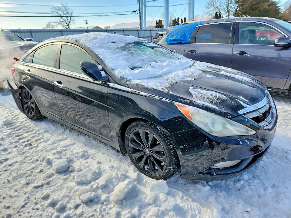 Photo 4 from auction – 2011 HYUNDAI SONATA SE with VIN 5NPEC4AC5BH108696
